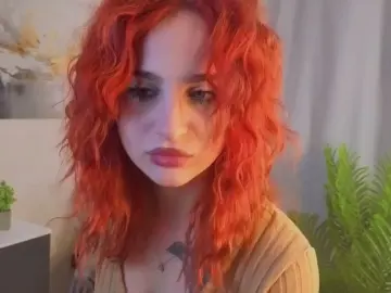 CariLobingier  live sex cam