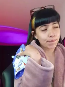 QueenDesiree  live sex cam