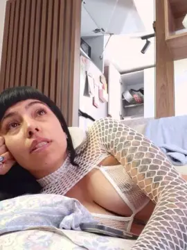 QueenDesiree  live sex cam