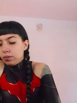 QueenDesiree  live sex cam