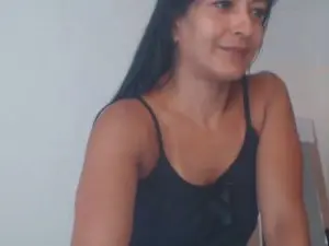 GOLDENBOOTY  live sex cam