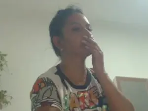 GOLDENBOOTY  live sex cam