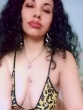 CHECHU1984  live sex cam