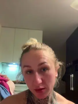 Evesanderxix69  live sex cam