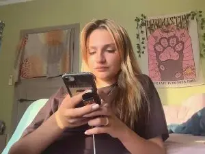 KristeenTippit  live sex cam