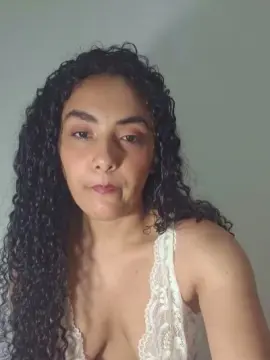 Luna1611  live sex cam