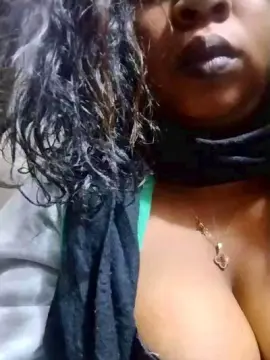 Ntsoa4  live sex cam