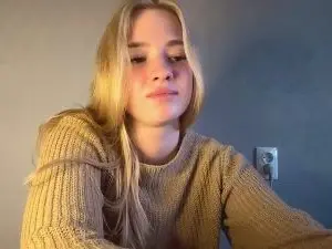 LatoshaRenzoni  live sex cam