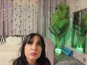 Adelina27  live sex cam