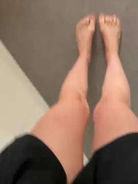 Pralinettedu25  live sex cam