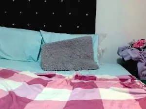 Soniaplayboobs  live sex cam