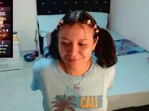 Soniaplayboobs  live sex cam
