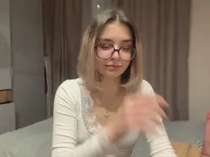 LaureneCables  live sex cam