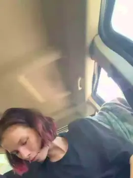 TheQueenofSluts  live sex cam