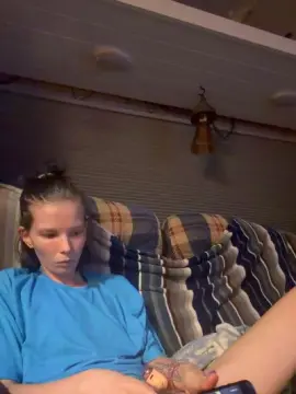 TheQueenofSluts  live sex cam