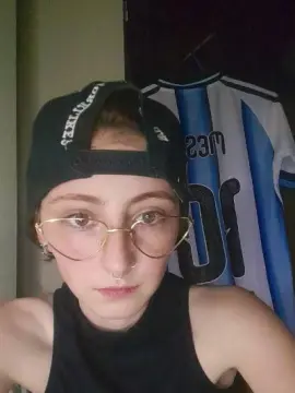 ASTRIDSHINE  live sex cam