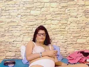 IndianAllure  live sex cam