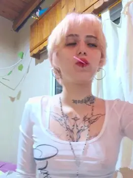 Glowy  live sex cam