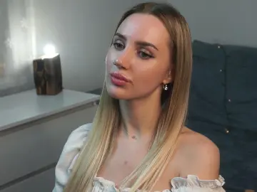 ChelseyFrelow  live sex cam