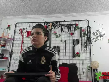 Lovely_girls  live sex cam