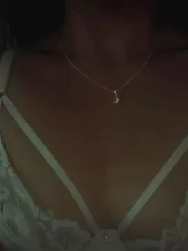 VelariaNoir  live sex cam