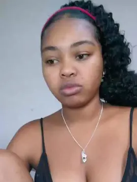 Juvile23  live sex cam