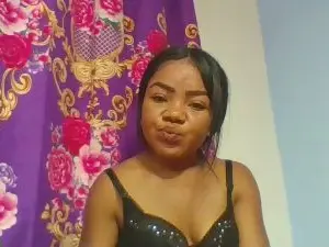 Miranah5  live sex cam