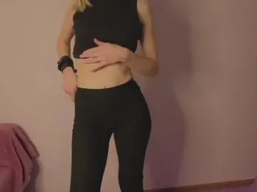 MarilynNoecker  live sex cam