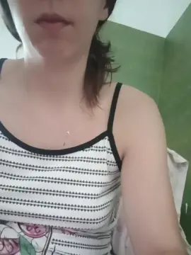 Bruninha_hot4  live sex cam
