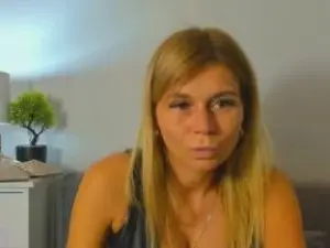 FreyaDoll  live sex cam