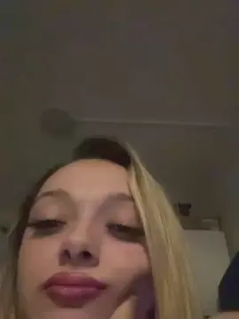 Merryna  live sex cam