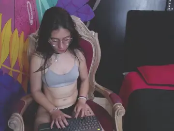 Phoenix_Raee  live sex cam