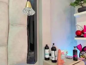 Niky_love21  live sex cam