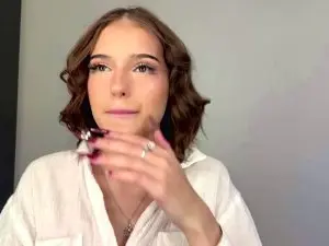 CharlottCuti  live sex cam
