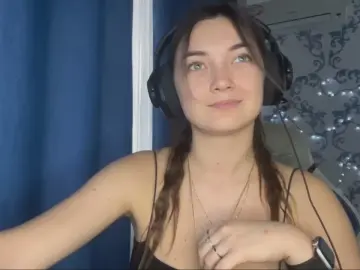 KattieAlviar  live sex cam