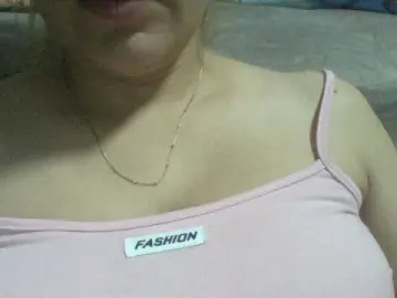 Isa1883  live sex cam