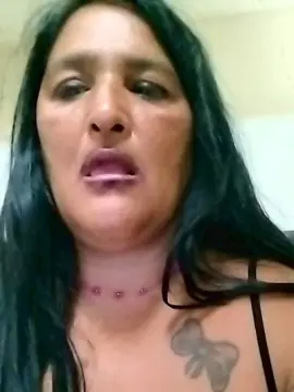 Valery882  live sex cam