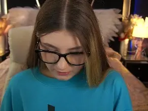 Lissaa_Moon  live sex cam