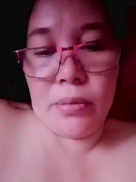Mystica40  live sex cam