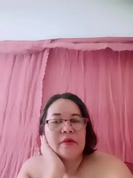 Mystica40  live sex cam
