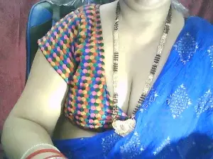 Sexypooja69  live sex cam