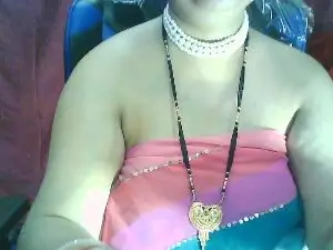 Sexypooja69  live sex cam