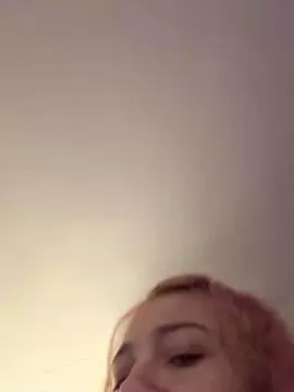 LilBit904  live sex cam