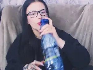 VenomDoll  live sex cam