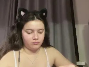CamillaLuten  live sex cam