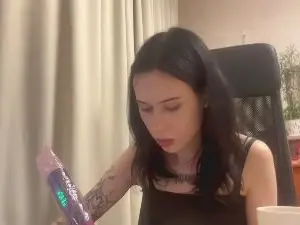 DeedeeQuayle  live sex cam