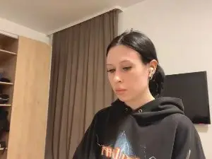 DeedeeQuayle  live sex cam