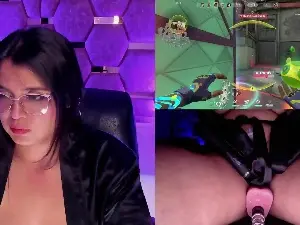LuciaReid  live sex cam