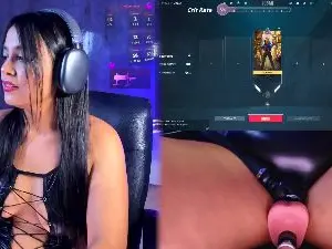 LuciaReid  live sex cam