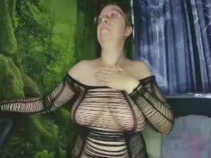 XNiceTitsx  live sex cam